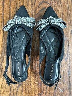 BCBGeneration Black Pointed Toe Slingback Flats with Beaded Bow (Size 6)